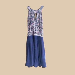 𝅺Love Posh Floral & Navy Pleated Keyhole Neckline Bow Back Sleeveless Romper